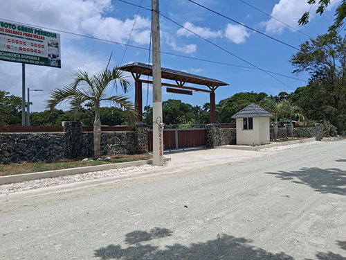 Bihia Beach Area Enrance 