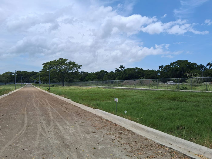 Bihia Beach Area Enrance 